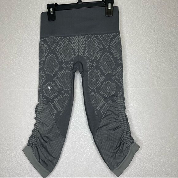 𝅺lululemon In The Flow Crop II Heathered Dark Slate 4 - Picture 3 of 5